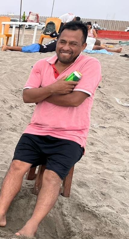 Jenrry disfrutando un día en la playa